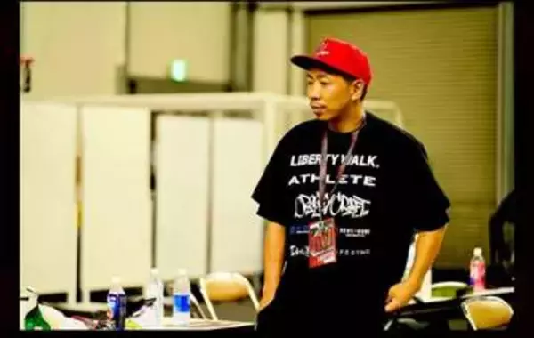 「これは価値があるのか？」BD人気選手ほっそん〝遺品整理で発見〟したものとは？「懐かしいデザインで良い味出てるね！」「歴史的価値が！」