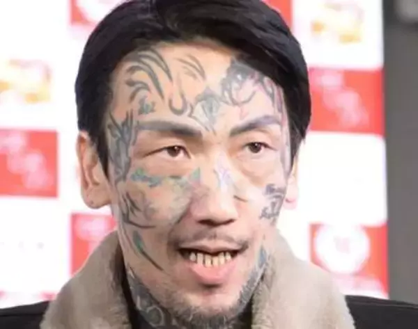 生き別れの双子の弟？瓜田純士〝再会2ショット〟に反響「似てきた？」「ただのおっさんやん」