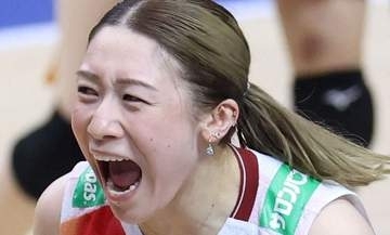「使うなって怒られました」バレー石川真佑に怒られた先輩選手に「なるほどなあ」「この2ショットはほっこりする」岩澤実育が話題