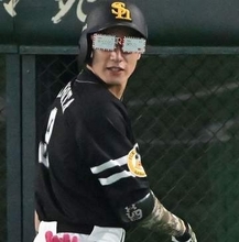 「全然見えん」　ソフトバンク柳田悠岐、楽天カードめがねで準備も打席回らず　プラスワン選出、大歓声の代打できっちり左前打