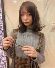 「そんなカッコじゃ捕まるよ」トレンチコートの下は…衝撃ショットのグラドル似鳥沙也加が話題