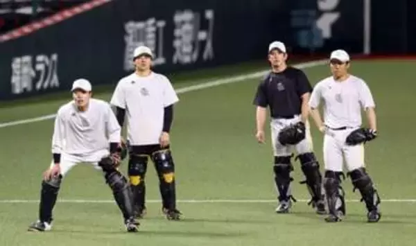 DeNA正捕手が電撃加入　ソフトバンクの捕手事情　2024年オフに甲斐拓也が巨人に移籍
