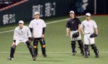 DeNA正捕手が電撃加入　ソフトバンクの捕手事情　2024年オフに甲斐拓也が巨人に移籍