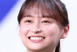 「この人本当に弟だったんだ」ピタユニの影山優佳〝弟顔出し〟W杯観戦2ショットに「笑うとそっくり～」「日本ユニ着て熱くなってるのかわいい！」