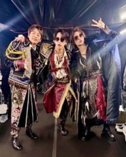 「撮ったのは仁くん!?」総勢26人のKAT-TUN〝愛されショット〟に「えええ‼豪華すぎる」の声