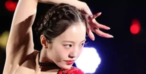 「大胆過ぎ」「目つきが…」〝激変〟本田真凜、ヘソ出し網タイツ姿に「超キャワワッ」「新たな魅力が」