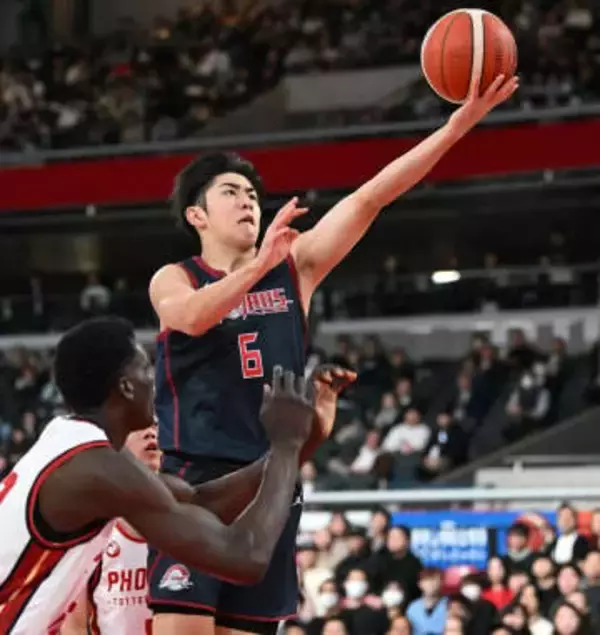 福岡大大濠が初の連覇へ王手、全国総体王者の鳥取城北を破り3年連続のファイナル進出【高校バスケ・ウインターカップ】