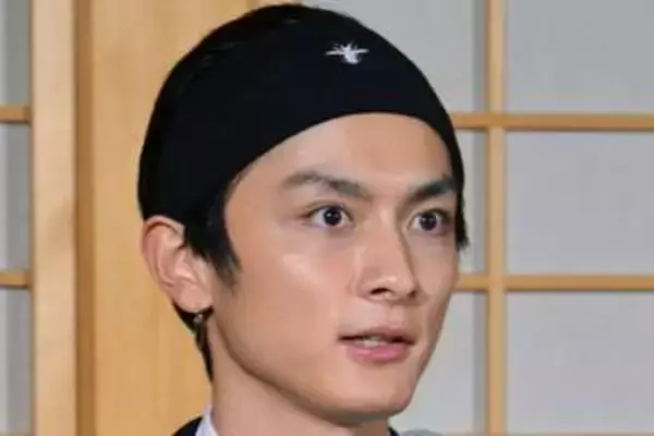 田原俊彦の長女と結婚、第1子誕生から1年…雰囲気一変の高良健吾に反響「凛々しくて素敵」「手塚治虫を演じるの?」