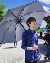 昨年朝ドラ女優との〝パートナー関係〟＆第1子誕生電撃発表…31歳俳優〝笑顔2S〟に反響「お似合いです！」「おすそ分けありがとう」「氷魚くん素敵」共演女優とにっこり