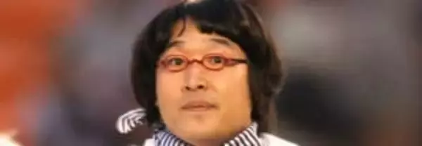 「このメガネを取った姿で蒼井優ちゃん落としたですね」48歳山里亮太〝メガネなし自撮り〟に「誰?!」「いかにメガネか」