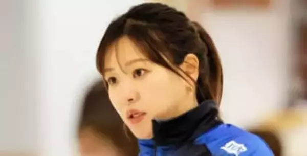 「え？え？2度見した」カーリング吉田知那美〝激変〟姿に「キャスターかと」「久々に見たけど一段と魅力的に」
