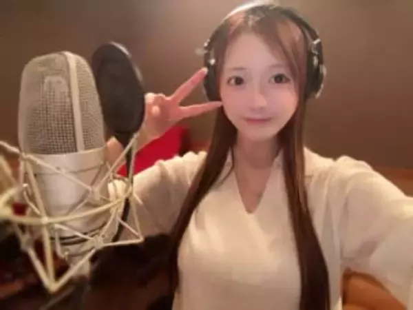 「刺激強すぎ」〝5年ぶりグラビア〟26歳声優、波打ち際のビキニ姿に「まじガチ可愛過ぎる」の声