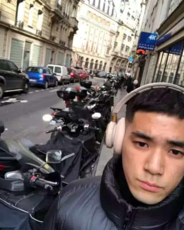 「耳の形が一緒」本木雅弘の長男〝秘蔵の父子2ショット〟公開に反響「モッくんの老けなささなんなん」「現在もあまり変わらない姿に驚き」