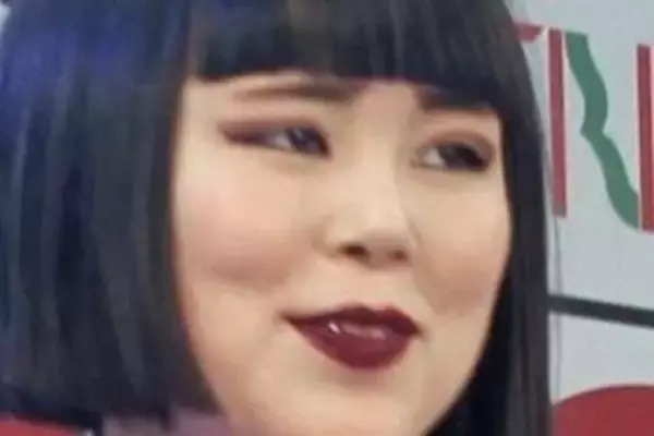 「入れ墨入れてるの？」〝金髪×タトゥー〟姿で激変の元ブルゾンちえみ・藤原しおりさん、元withB・コージと共演姿が話題「2人の雰囲気がいい！」