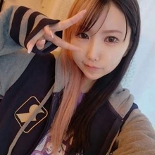「マジで気をつけた方がいい」〝悪魔の姿〟でフランス夜道を散策…現役JK兎味ペロリナに「拉致られてからでは遅い」「まだ分かってない方いるんですね」の声