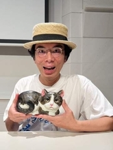 「ズルい笑」息子撮影〝元モデル妻と2ショット〟片桐仁に反響続々「ポスターにしても売れそうだわ」「画質よすぎて笑いが止まらない」
