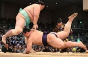 「いったとは思ったんですが…」快進撃の義ノ富士が4敗目…　琴桜に土俵際ではたき込み食らう【大相撲九州場所】