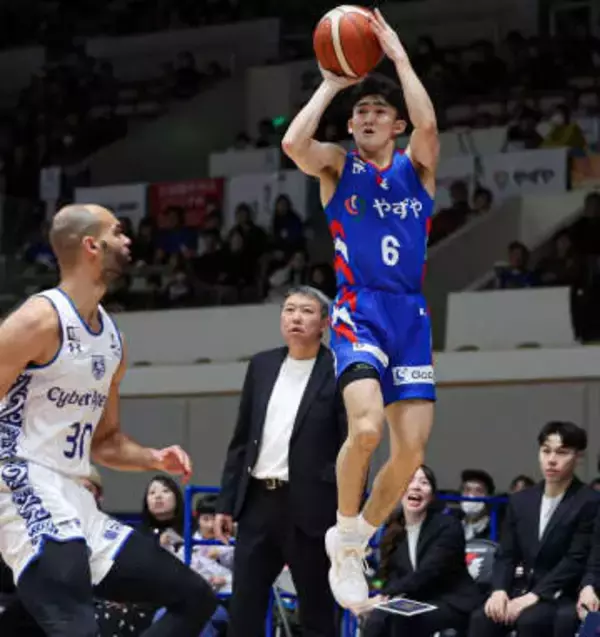 ライジングゼファー福岡が約1カ月ぶりホームで勝利　特別指定の早大・下山瑛司が好アシスト　8日ラストゲームへ「集大成を」【Bリーグ2部】