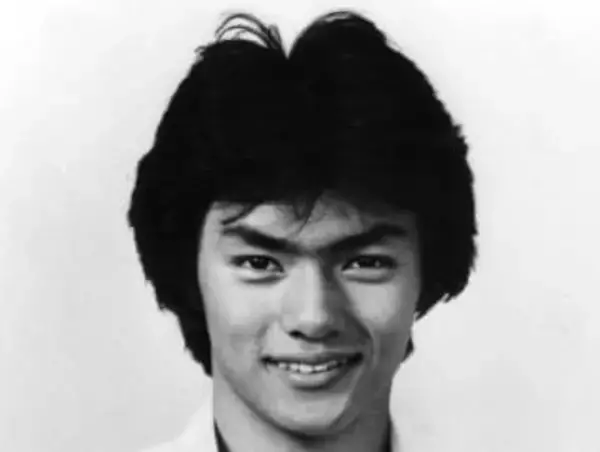 「いまだにカッコいいの反則」松村雄基〝62歳の最新ショット〟に「やっぱり永遠のヒーローです」の声