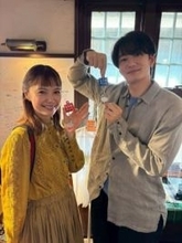 「お似合いのラブラブカップル」36歳＆40歳俳優〝いちゃいちゃ詰め合わせ〟ドラマオフショットが話題「美し過ぎて一生見ていられる」「この2人尊い」