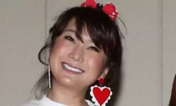 「本物の愛さん見てるみたい！」〝エアあやや〟完コピの俳優・望月春希に脚光「途中涙した」「完全に憑依してました」