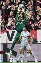 「勝たせられるキーパーに」アビスパ福岡加入後初出場のオビ・パウエルオビンナ　古巣に好セーブ連発も「満足せずに」【J1百年構想リーグ】