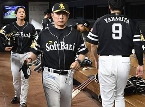 ソフトバンクが9度目の対戦で日本ハムに今季初黒星…小久保監督がバッテリーに苦言呈した1球とは
