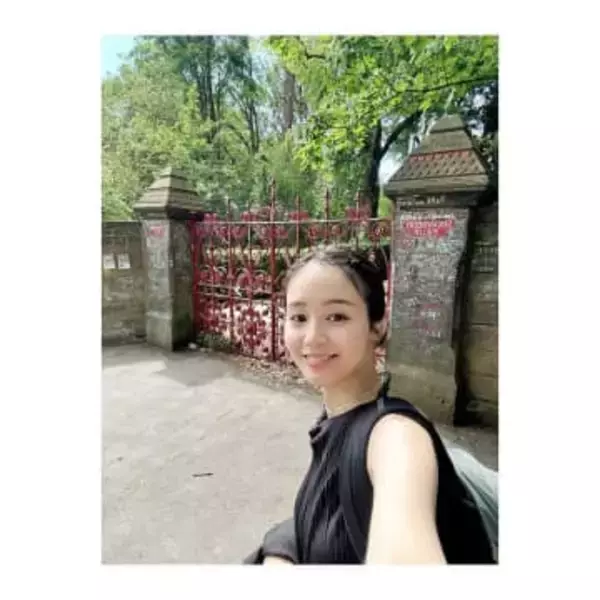 「これは果たして仕事なのだろうか？」と藤原さくら〝ちゅーちゅーショット〟公開に「ナチュラルな雰囲気好き」「飾らない姿がささりました」