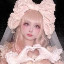 驚異のインプレ1.5億越え！48歳〝男の娘〟の猫と戯れショットがSNSで大反響「脳バグりました」「マジ?AIじゃない」「1億初めて見た」