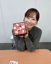 「それじゃ、ちょっと薄着だね」皆藤愛子〝ブルッ〟とショットに反響「寒さより笑顔の破壊力」「何だこの透明感」