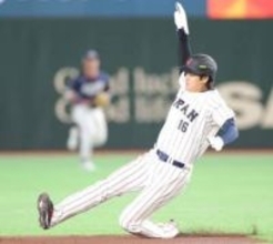侍ジャパン近藤健介、ピッチクロック違反で1ストライクスタートも　大谷翔平進める進塁打で鈴木誠也の一発につなぐ