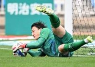 「どっちに蹴るんですか？」新潟時代の先輩と繰り広げた心理戦　アビスパ福岡のGK藤田和輝が勝利導くPK阻止【J1百年構想L】