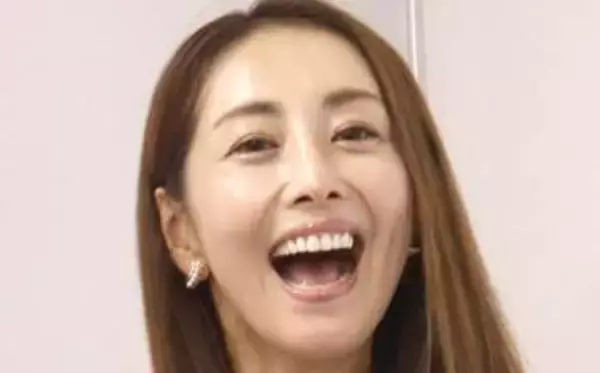 元賞金女王の結婚パーティーが〝超豪華〟と話題！熊切あさ美が集合写真公開「幸せ貯金が貯まりますね」「末永くお幸せに」「良い笑顔」