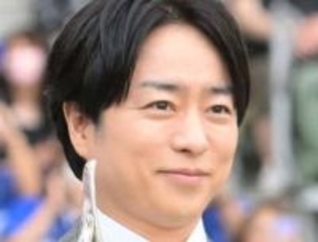 「まって、画角がおじさんってなに⁈」櫻井翔、妻夫木聡、佐藤隆太3S〝自撮りの角度〟にファン騒然！「この角度で事故って…」「やだぁ素敵♡」