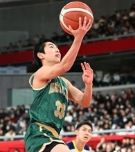 福岡第一が帝京長岡に競り勝ち5年連続4強入り　2年ぶりの〝冬の日本一〟へ前進【高校バスケ・ウインターカップ】