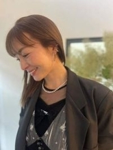 出会いは〝マチアプ〟42歳で20代男性と子連れ再婚…〝同郷の人気芸人〟と2S公開の新山千春に「オシドリ夫婦みたい」の声