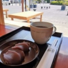 「あの凹みは…」伊勢名物「赤福餅」の〝手作り動画〟が話題「綺麗だなーって思ってたけど」「ずっと見てられる」