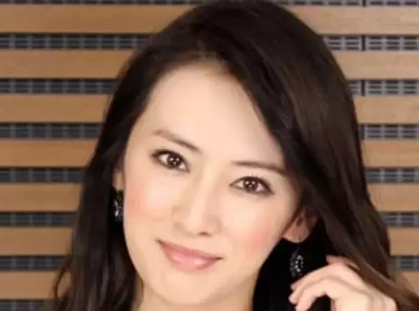 「目が急に見開くところとか」本人も絶賛〝北川景子〟ものまねに反響「声が同じ」「コンタクト外して見てると本物」ものまねタレント・沙羅が話題