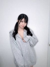 「何とは言わないけど妹がすごい」投稿に反響！アイドル姉妹〝ぴたぴたニット〟姿に「す、すごい！」「栄養をもっていかれた？」