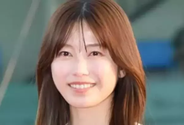 「マジか!?」「お顔が…」年上アイドルとの結婚から2年、横山由依〝激似〟夫婦ぴったり2ショットに反響「知らなかった」「推しと推しのご夫婦♡♡」