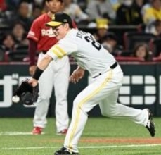 ソフトバンク、手痛いミス連発で先制点献上　打線も絶好機で得点奪えず