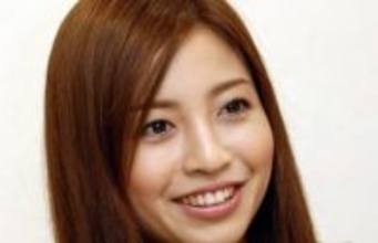 「女優さんの時と顔が違う」電撃退所から5年、転職した片瀬那奈〝44歳の近況ショット〟に反響「今じゃ立派な…」「メイクとか変えてる?」