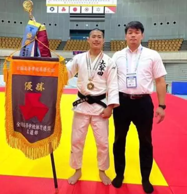 「最後はうれし涙を」大牟田の塩山晴生が73キロ級V　佐藤正大監督「将来は日本を背負って闘う選手」【全国高校総体・柔道】