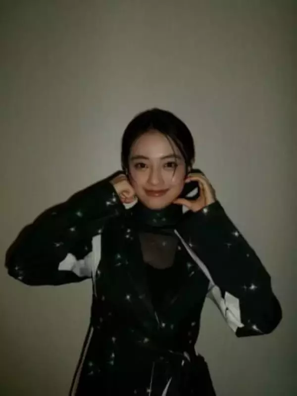 来春朝ドラ主演の上坂樹里が〝JR冬の顔〟に！「青い冬」ショットに「大人気やん」「駅やCMで見れるの楽しみー！」