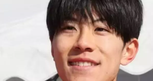 「私事ですが…」有望アスリートと人気アナ〝幸せ2ショット〟結婚報告に大反響　陸上・吉居と尾形アナの幸せ写真に「ドッキリかと」「年明け早々、腰抜かした！」の声