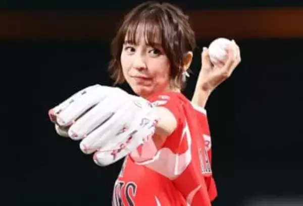 「アワワ…」「お風呂上がりの…」人気女優の妖艶ショットに釘付け「スタイル良すぎー！」水戸黄門〝名物入浴シーン〟が話題「ステキな御姿をありがとう」