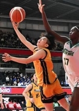 初V狙う東海大福岡がわずか34失点　主将が最多11得点＆堅守けん引　大一番の桜花学園戦へ「手応えある」【高校バスケ・ウインターカップ女子】