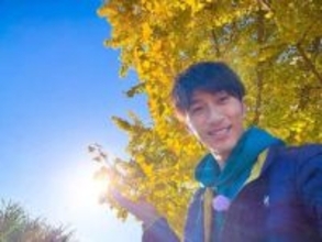 「色気にやられませんでしたか?」〝セクシー前かけ女性〟の口元に…「WEST.」濵田崇裕、帰郷ショットが話題「ほっぺツンかと思いきや…」「最高の2shot」