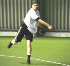 「強靱になっていると思う」　ソフトバンク、スチュワートが来日即練習　左腹直筋痛で昨季1軍登板なしも既にブルペン投球