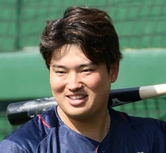 「証明写真を撮った」⇒公開された1枚が〝想定外〟　村上宗隆にファン大盛り上がり「圧がすごすぎる！」「リプ欄みんな天才」